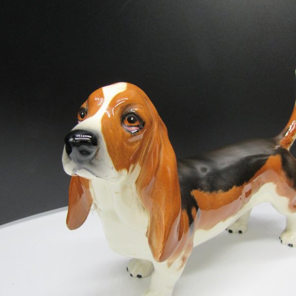 BESWICK BASSET HOUND FIGURINE.  8 INCHES. - Picture 7 of 8
